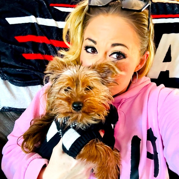 Meet your Posher, Katie - Picture 1 of 13